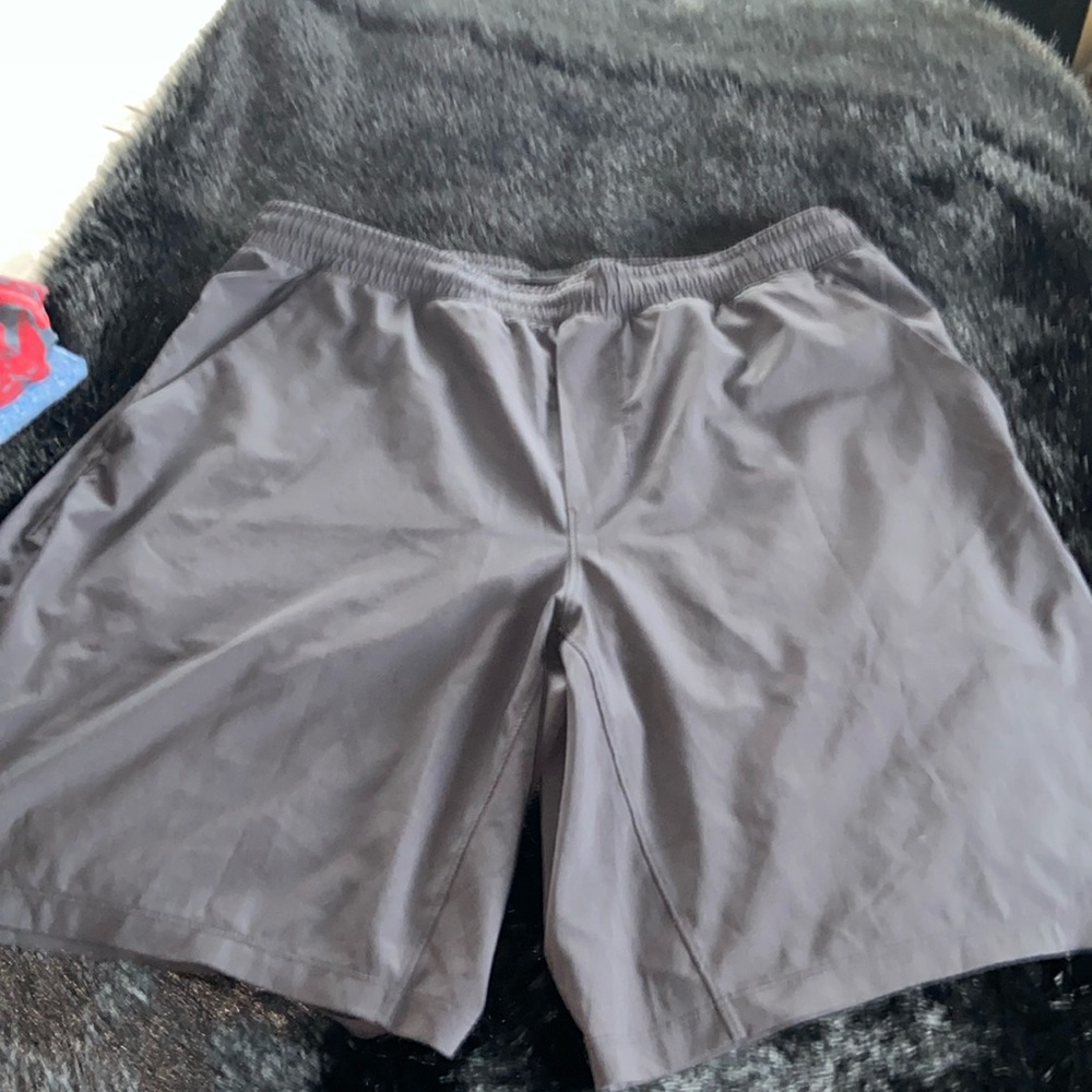 men’s lululemon shorts